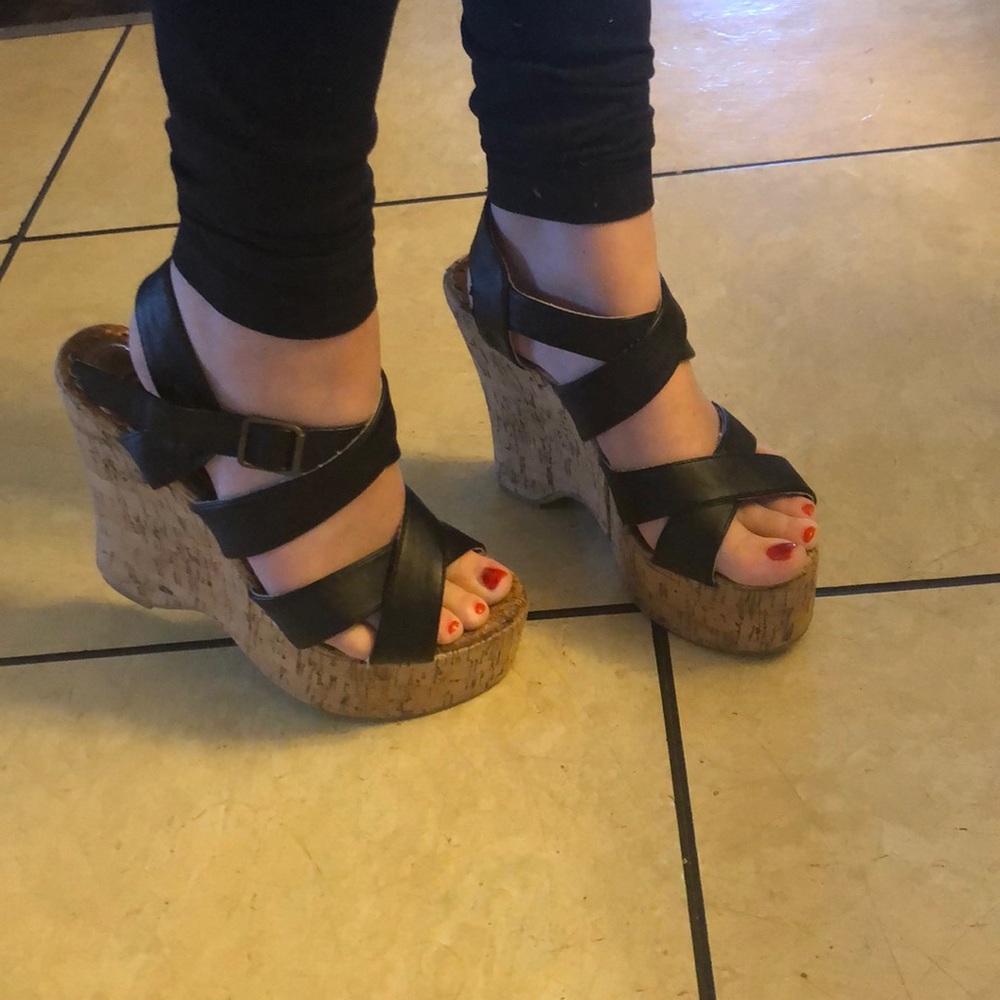 Cork wedges with black straps